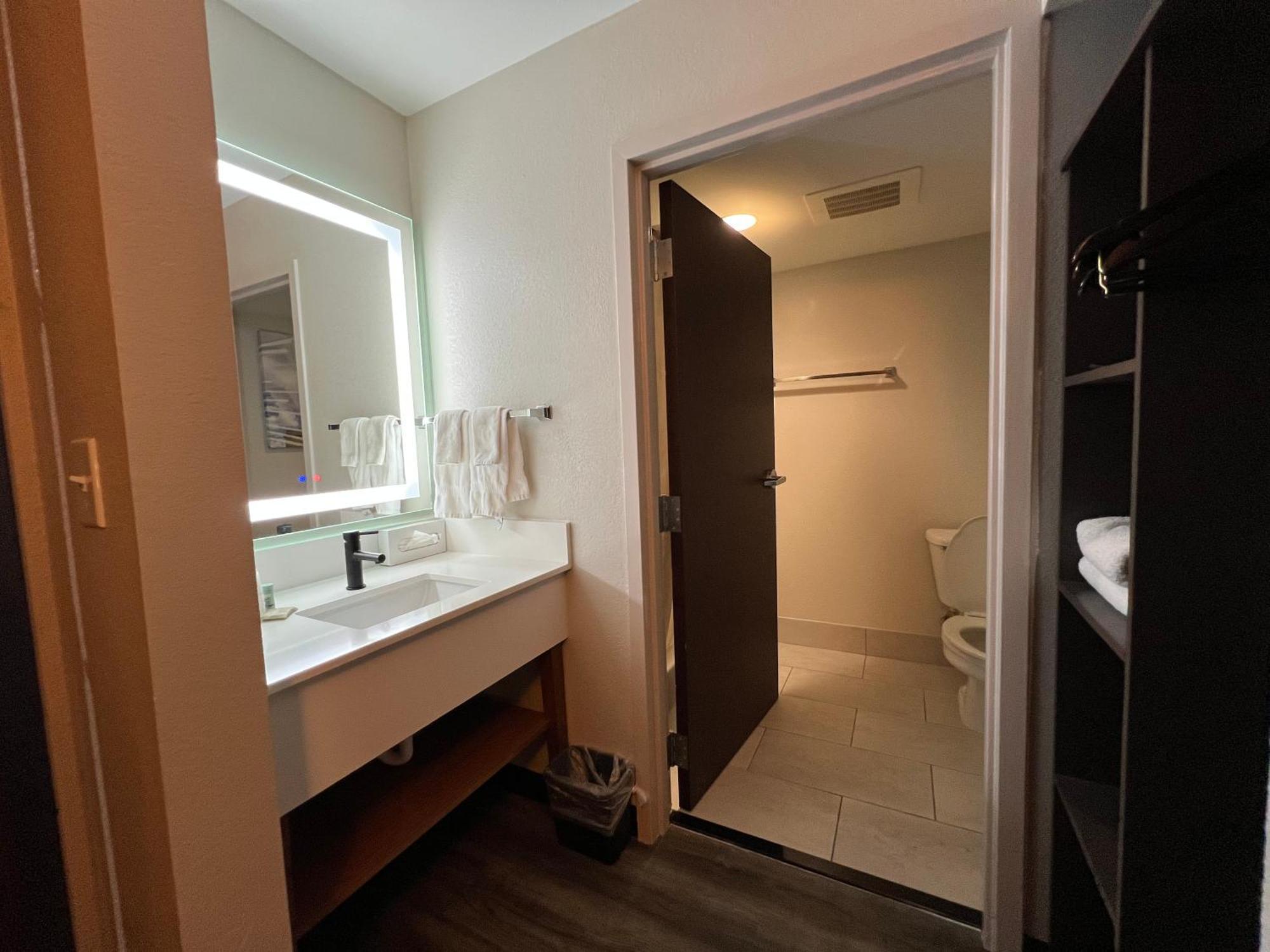 Country Inn & Suites By Radisson, Lsu - Medical Corridor Baton Rouge Ngoại thất bức ảnh